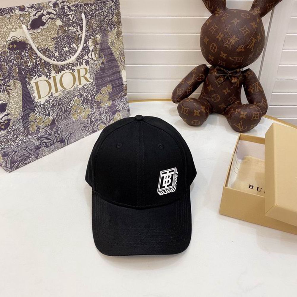Bv*b*rry Hat